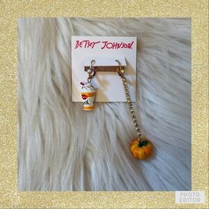 Betsey Johnson Pumpkin Spice Latte & Pumpkin Mismatched Earrings - New on Card
